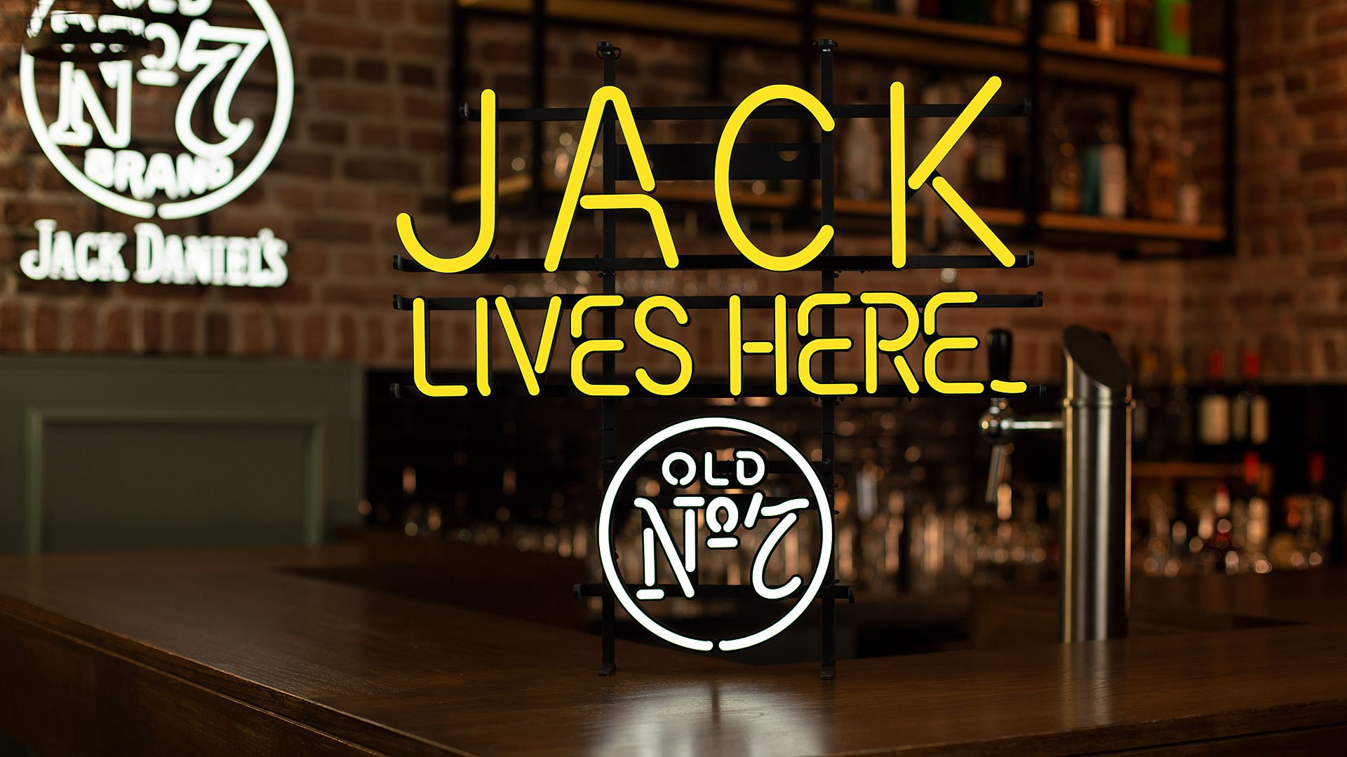 Jack Lives Here LEDNeon, 2019-743, Gele versie - 1920x1080 px - Lage resolutie