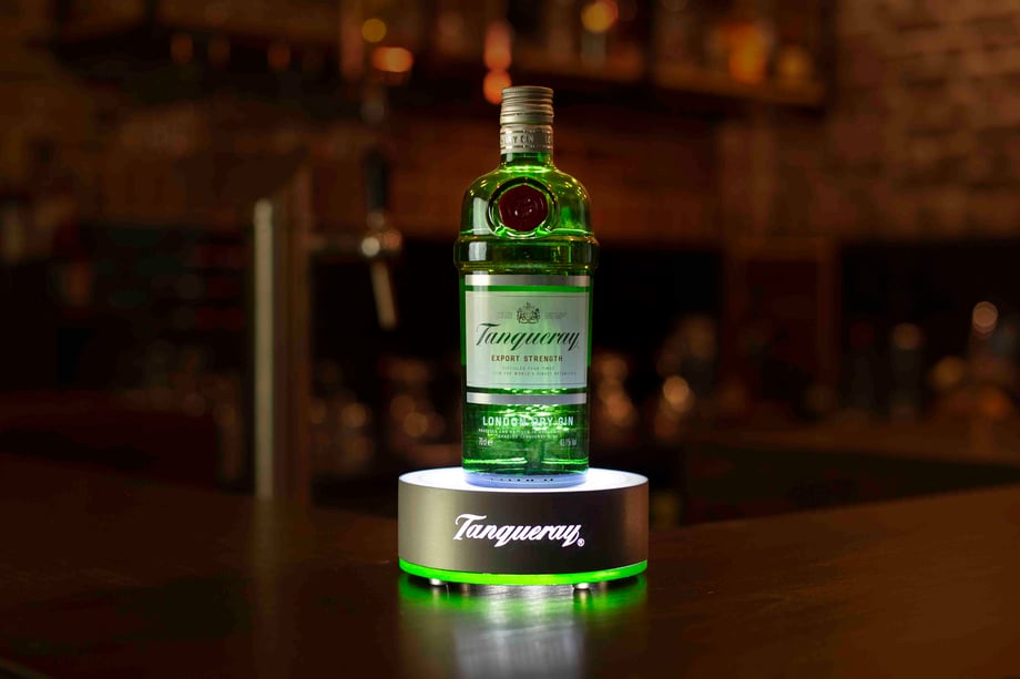 Tanqueray_bottle glorifier_Big_LR